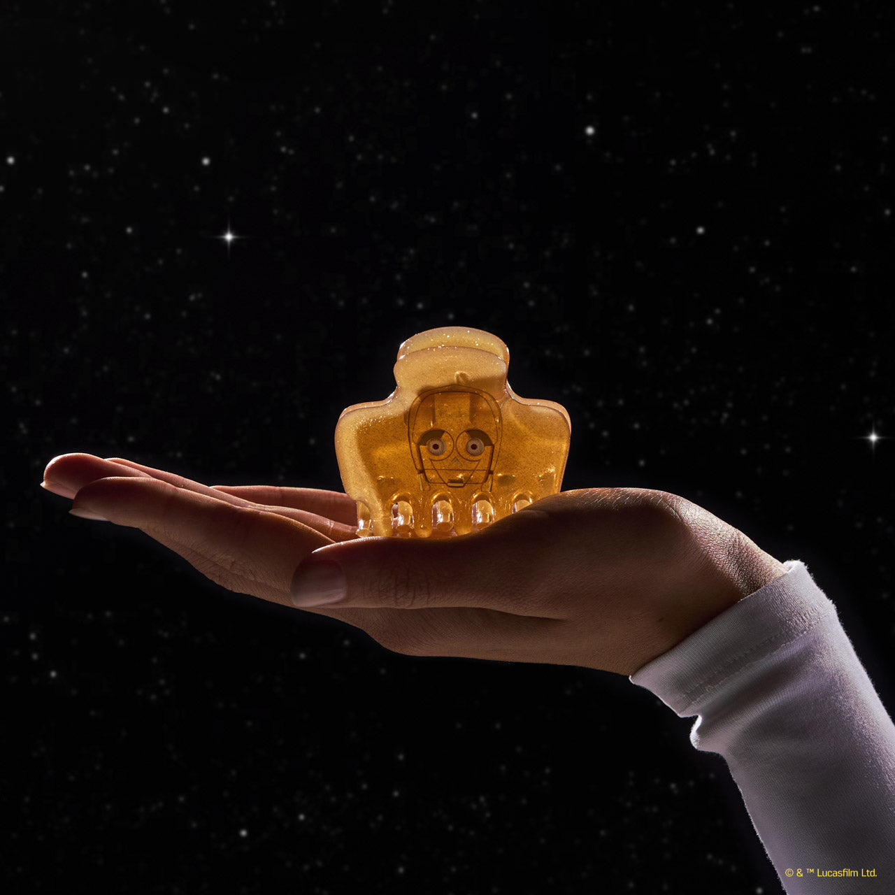 504452-StarWarsxKitsch-CreativeProductShoot-GlitterCloudClip-C-P3O-1280x1280px.jpg