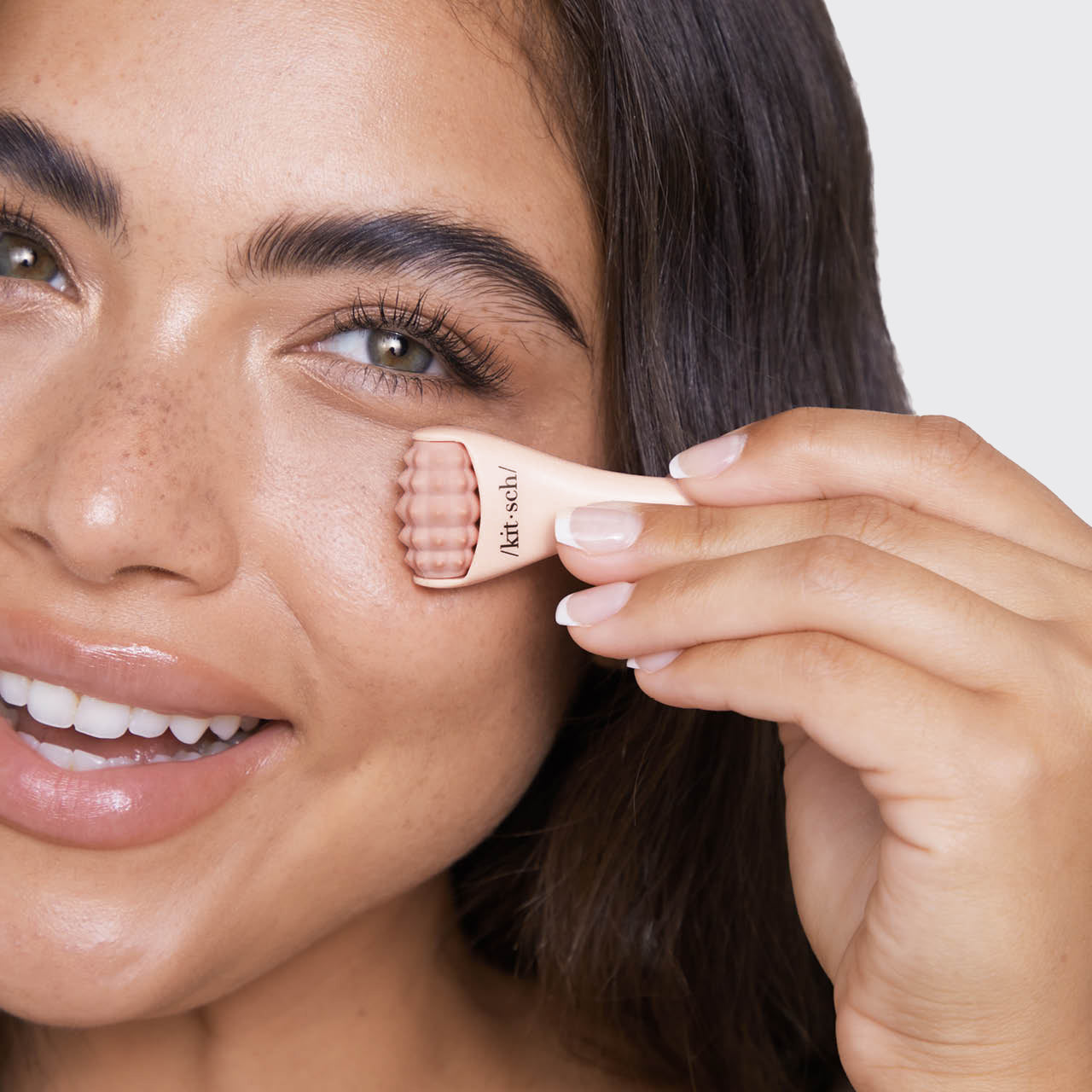6424-beauty-cleanse-miniEye-faceRoller-3-1280x1280px-1.jpg
